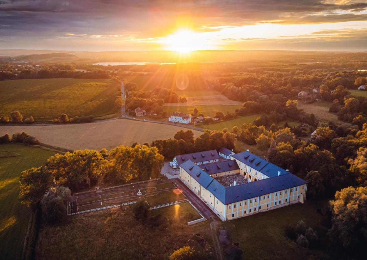 Chateau Rychvald Hotel Luaran gambar