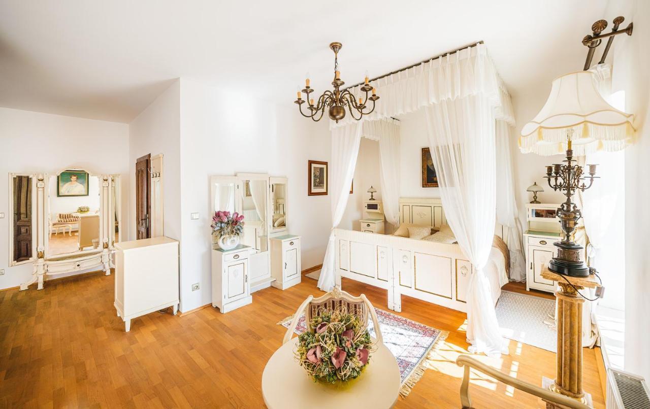Chateau Rychvald Hotel Luaran gambar