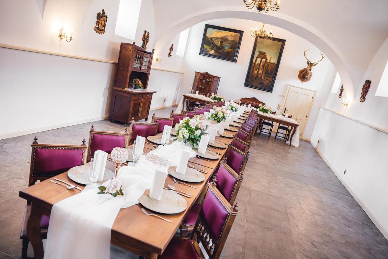 Chateau Rychvald Hotel Luaran gambar