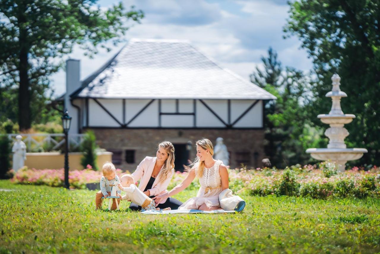Chateau Rychvald Hotel Luaran gambar