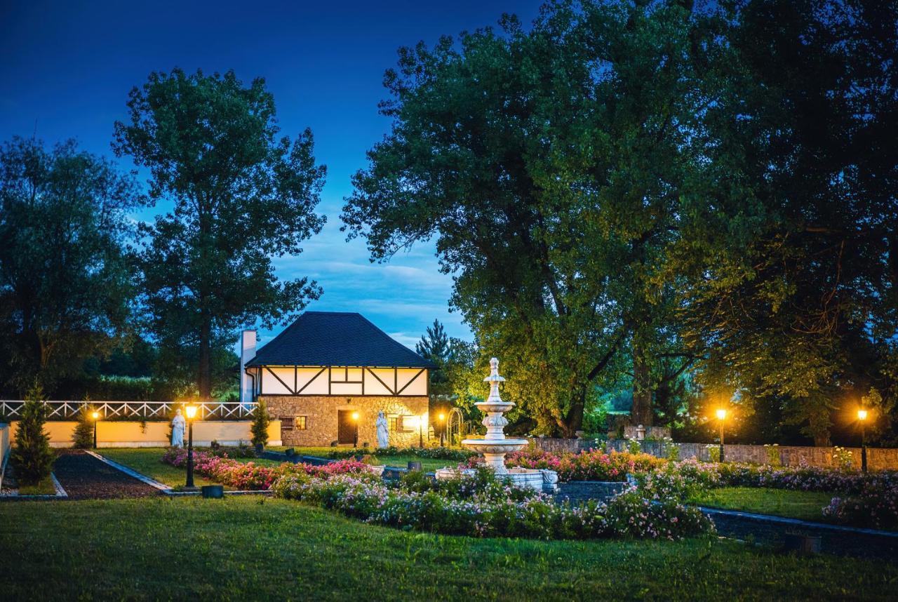 Chateau Rychvald Hotel Luaran gambar